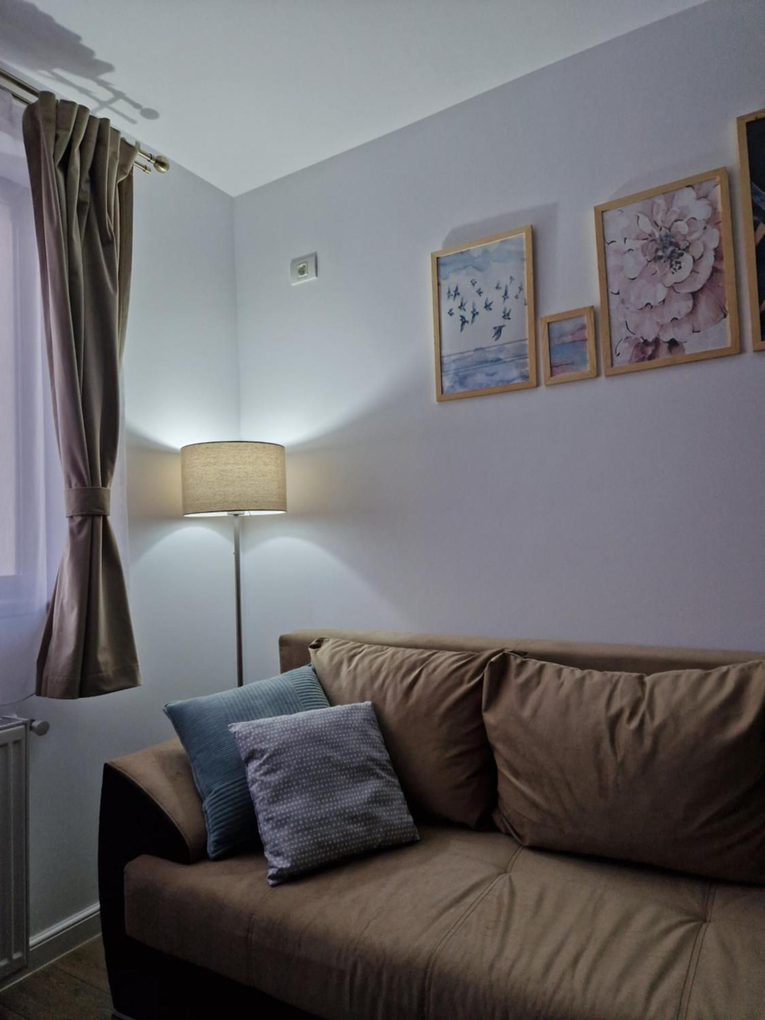 Craitelor Boutique Airport Apartment Отопени Екстериор снимка