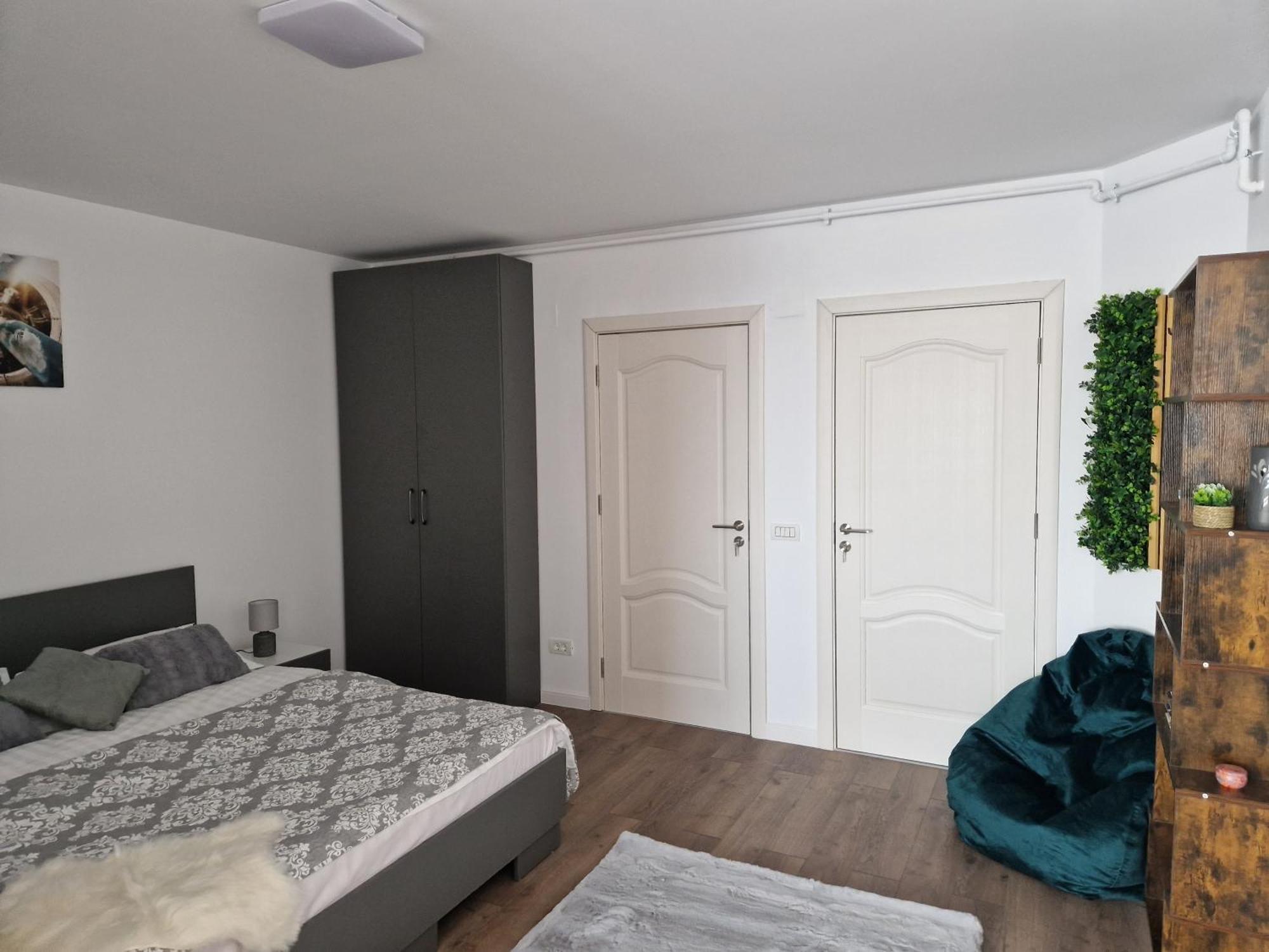 Craitelor Boutique Airport Apartment Отопени Екстериор снимка